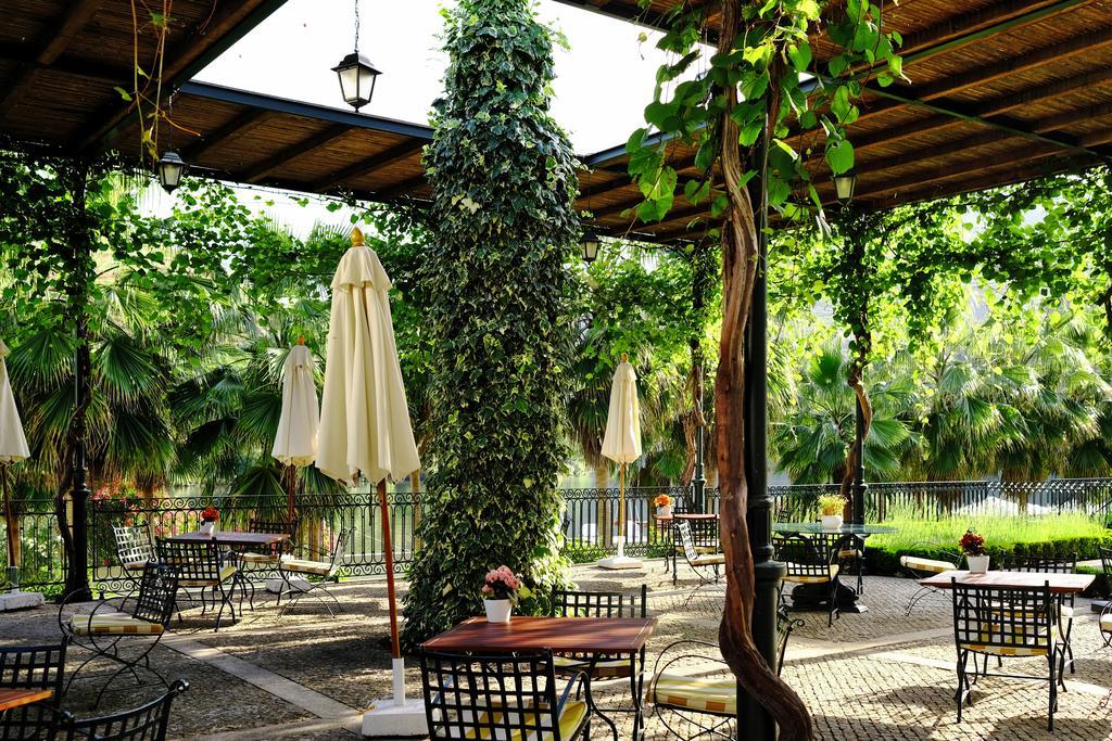 Hotel The Vintage House - Douro Pinhão Exterior foto The pergola at the restaurant