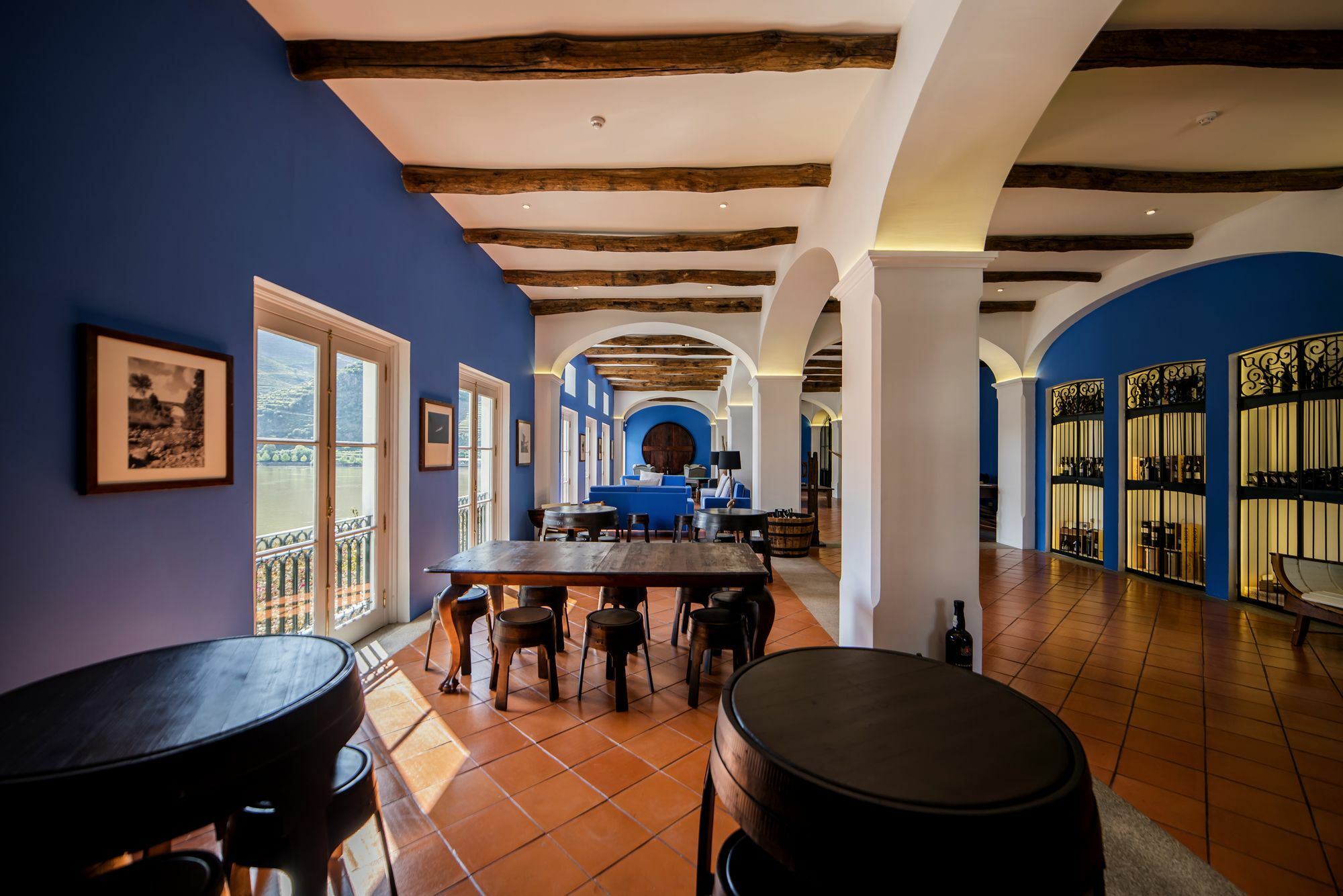 Hotel The Vintage House - Douro Pinhão Exterior foto Wine tasting room at the winery